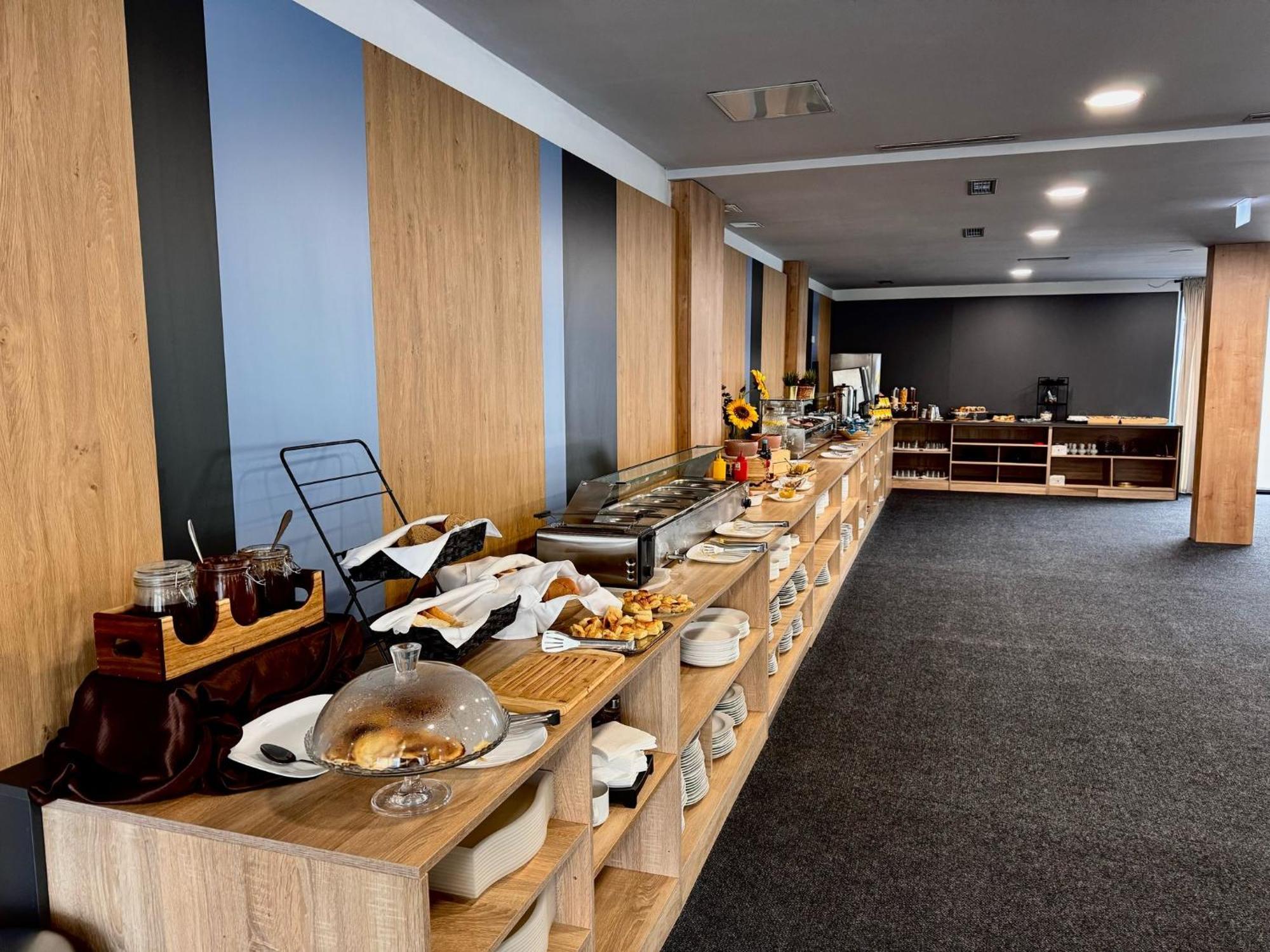 Hotel Safir Bihac Exterior photo